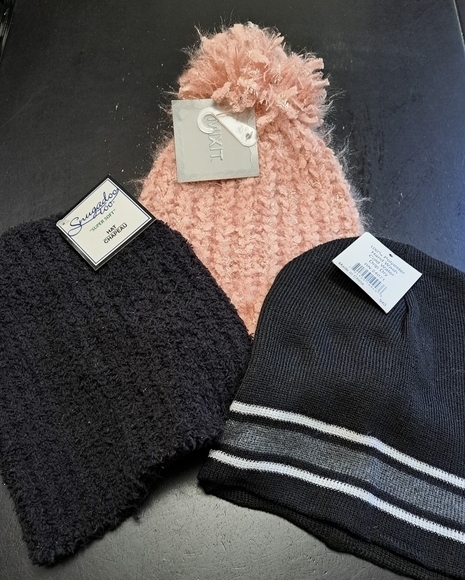 NWT Bundle Of 3 Women's Hats - Picture 1 of 5